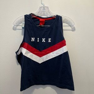 Nike workout crop size XL